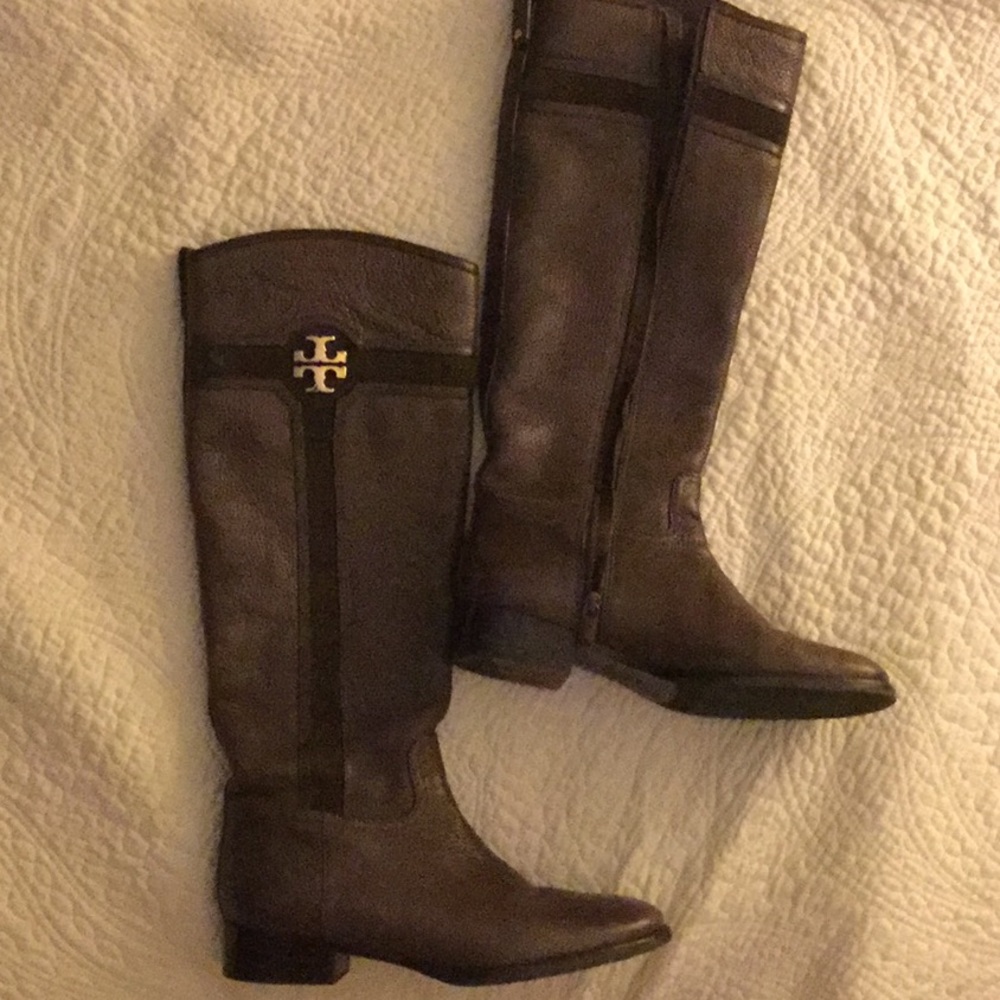 Tory Burch size 9 riding boot